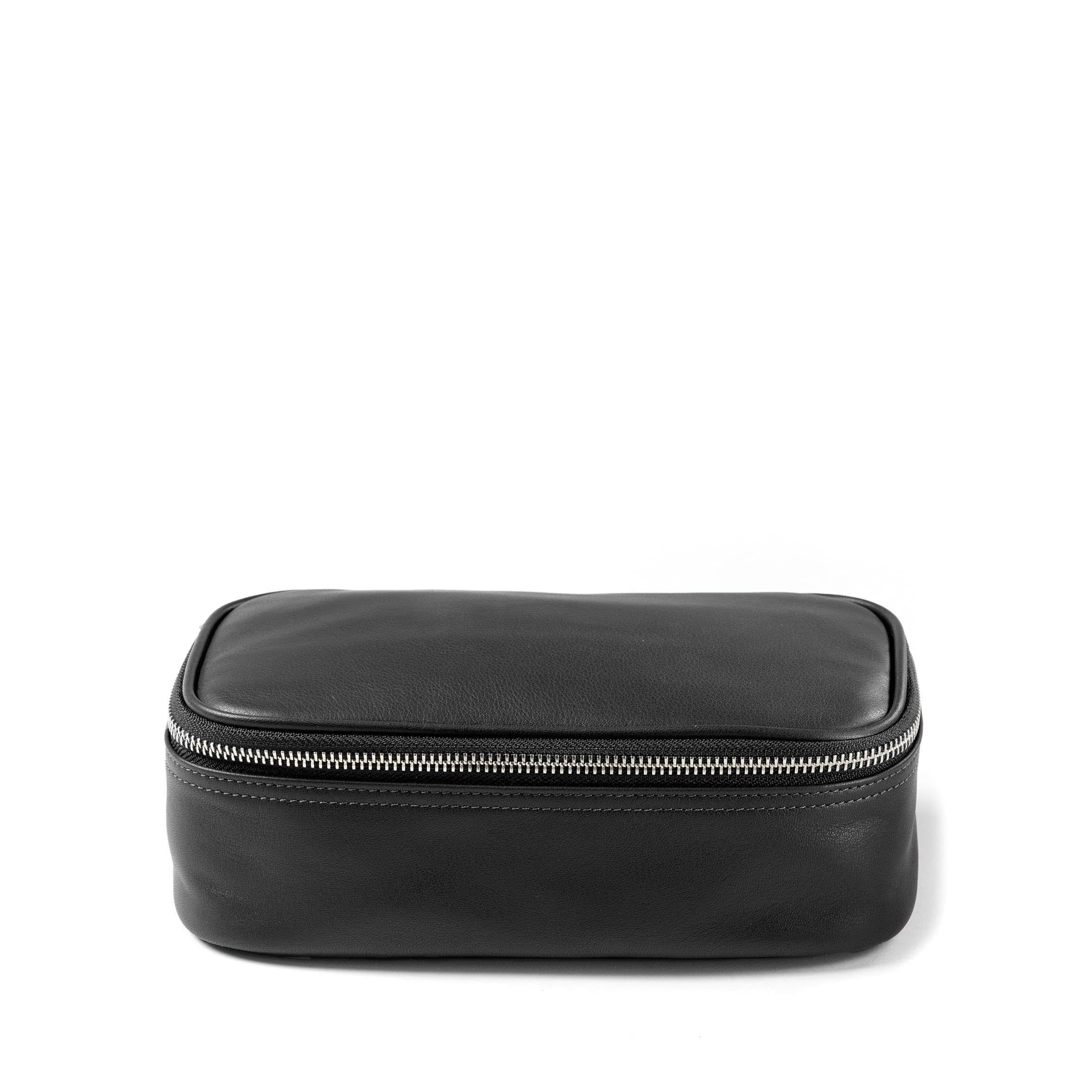 Medium-Travel-Organizer-Black-622-135-3